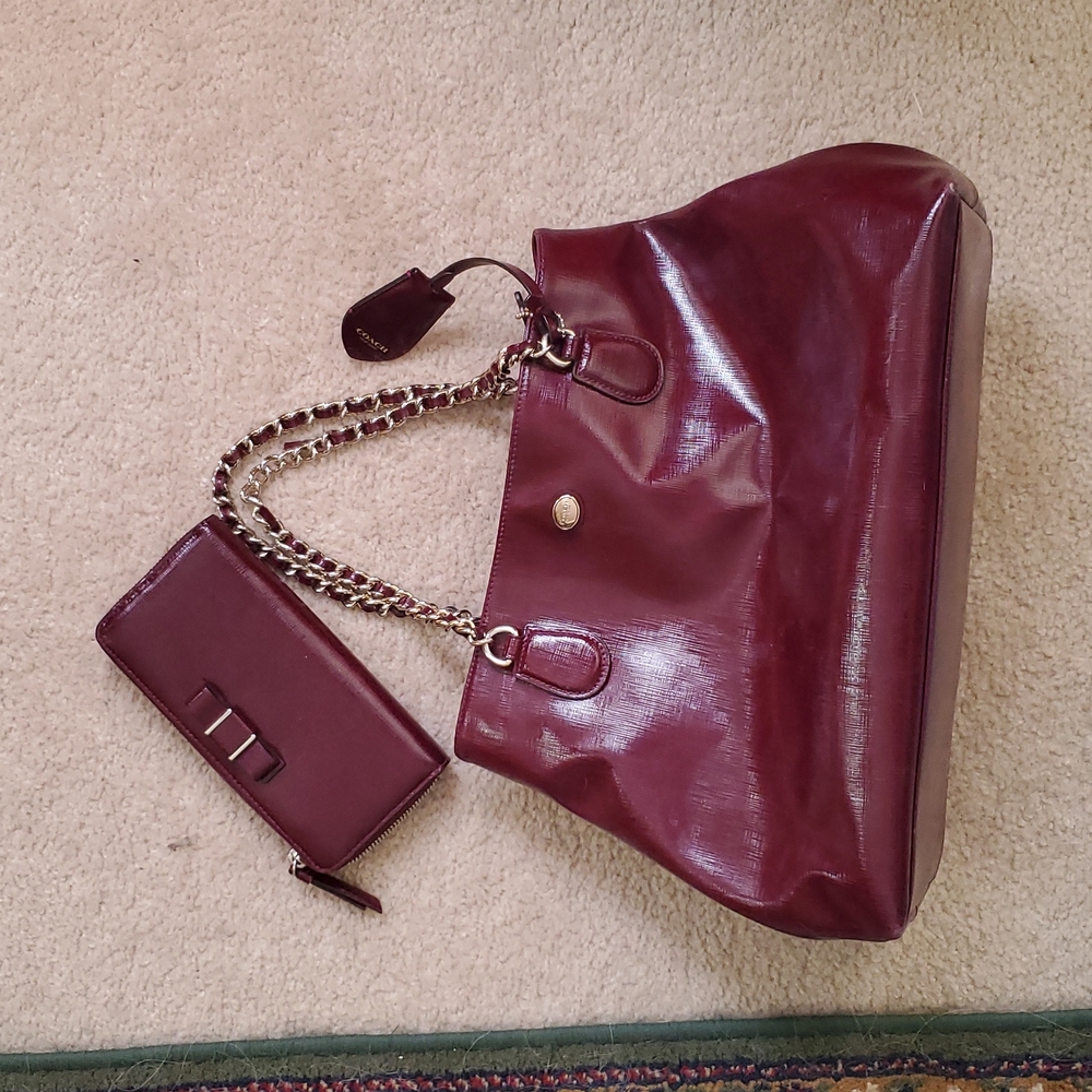 Vintahe Coach Maroon Leather Shoulder Bag with Matching Wallet!!!